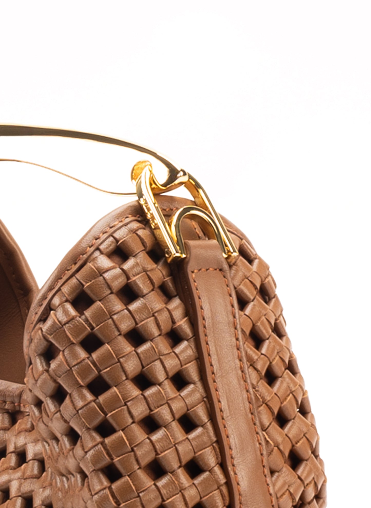 Small Boomerang Woven Leather Cognac