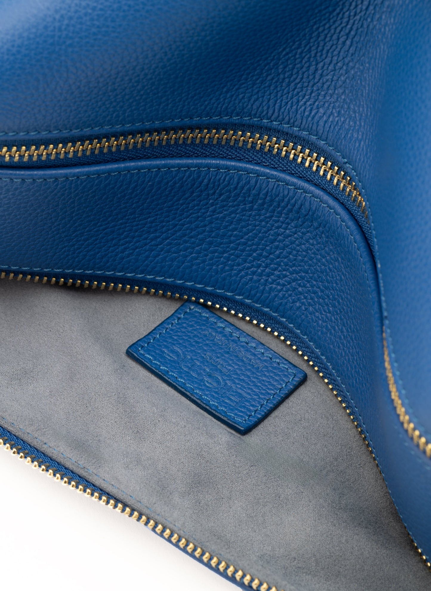 Trousse Pebbled Leather Azure Blue